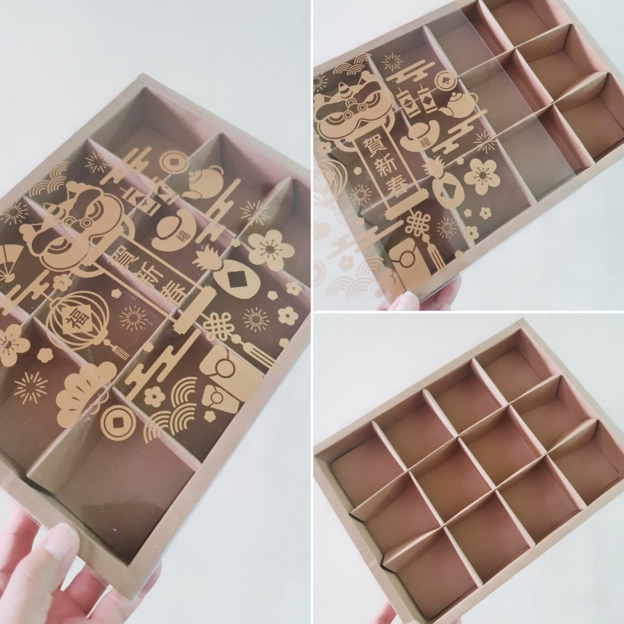 

1 Pack Isi 5 Pcs Dus Parcel Imlek Mika Sekat 12 Box Motif Chinese New Year Ukuran 21.5 x 21.5 cm x 3.5 cm