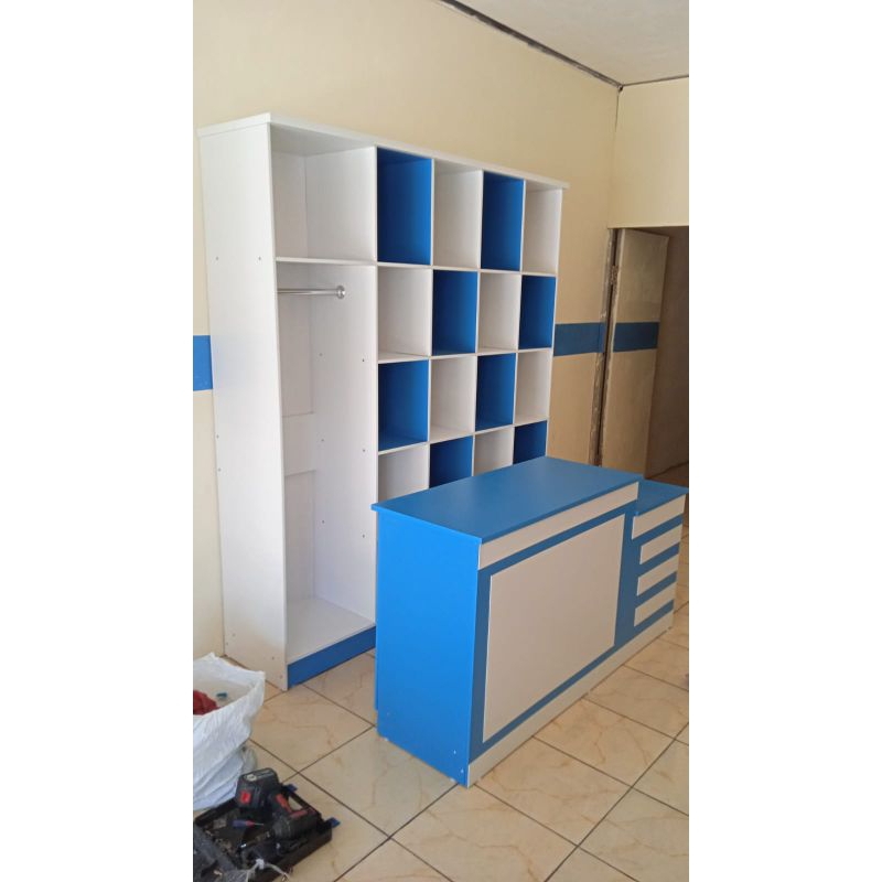 PERLENGKAPAN USAHA RAK LAUNDRY DAN MEJA KASIR 1 PAKET