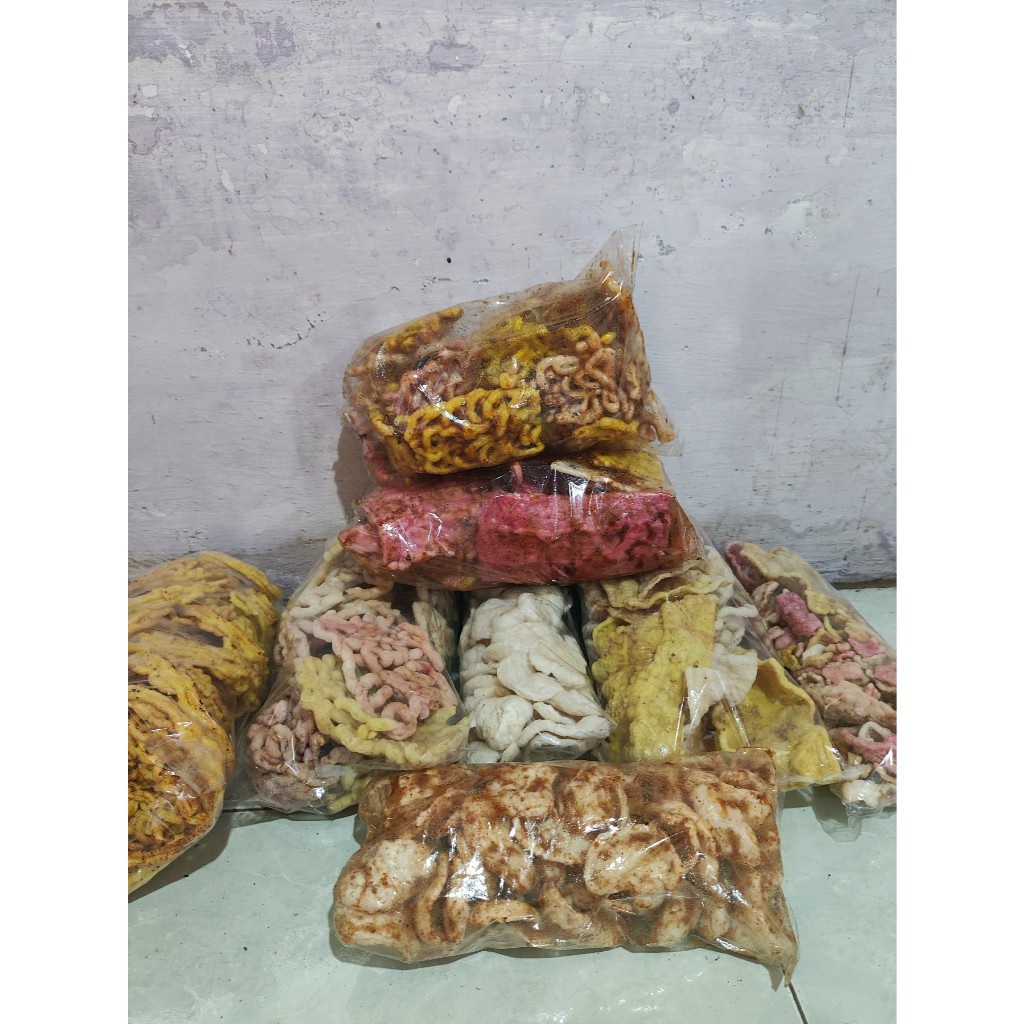 

PROMO MURAH Krupuk Mlarat MIX CAMPUR ISI 8 VARIAN Kerupuk Melarat Asli Cirebon Varian Kotak + Varian Berbunga + Varian Bumbu Serundeng + Kerupuk Mie kuning / Makanan Cemilan Tradisional Khas Daerah Cirebon Halal Enak Sehat Bisa COD Seluruh Indonesia