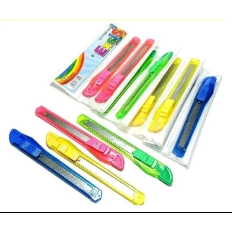 

(SATUAN) PISAU CUTTER PLASTIK BESAR & kecil Merk Random