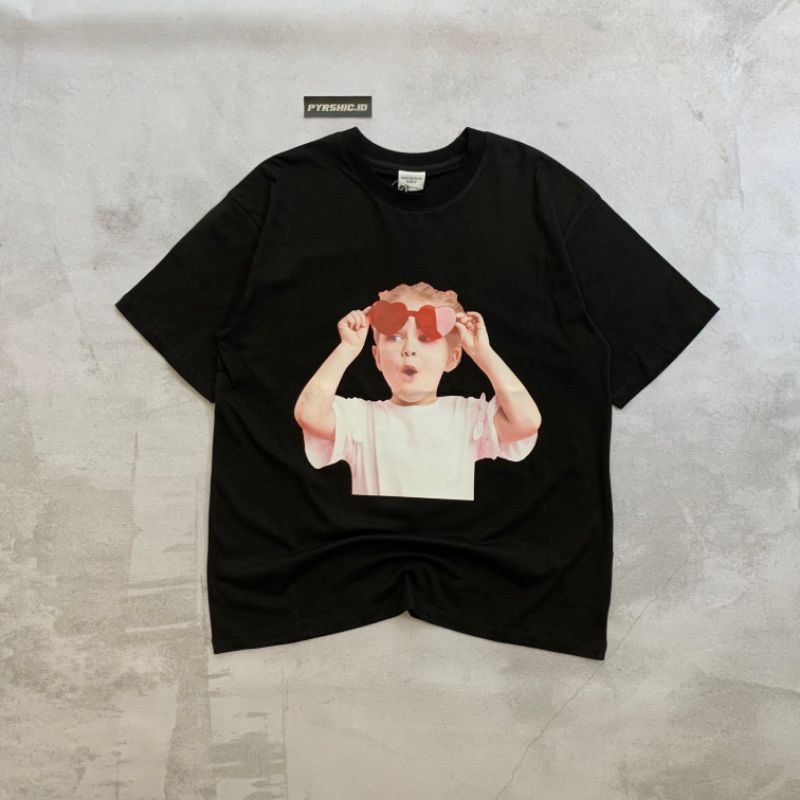 TEE AD*LV "RED GLASSES" (1:1 MARKET)