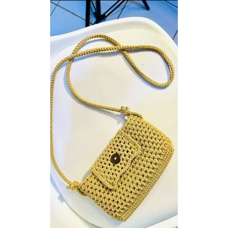 Tas Rajut Handmade simple/ Tas selempang muat hp dan dompet