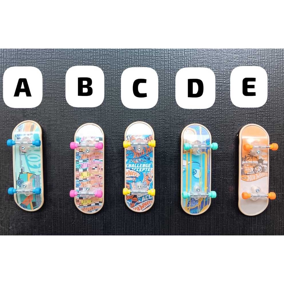 Super deal Tech Deck Fingerboard Finger Skate Board Spin Master Hot Wheels