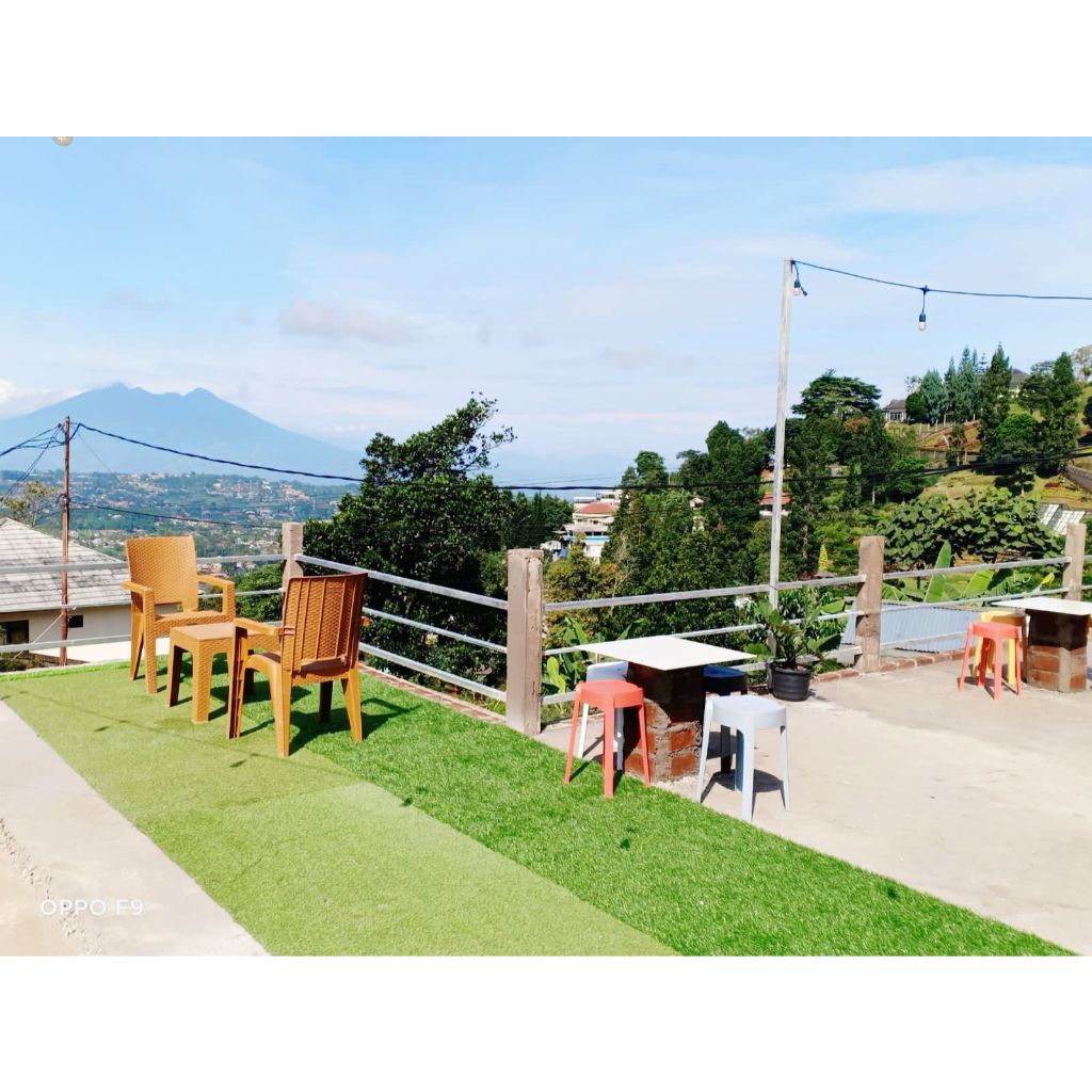 Sewa villa murah/Sewa villa puncak bogor/top view/Villa Bata