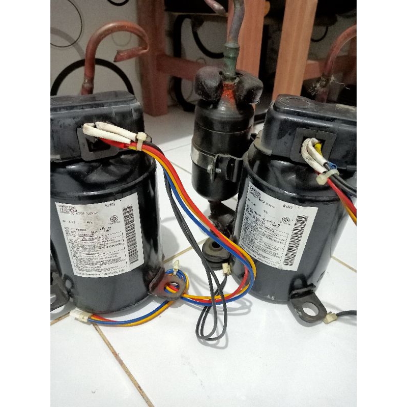 kompresor AC Daikin multi inverter split 2 indoor .