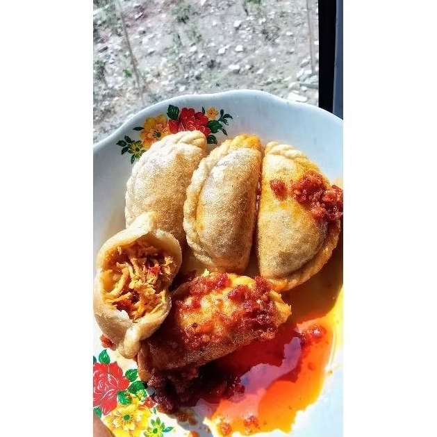 

PAKET RESELLER 500 PCS CIRENG ISI FULL AYAM SUWIR CHILLI OIL