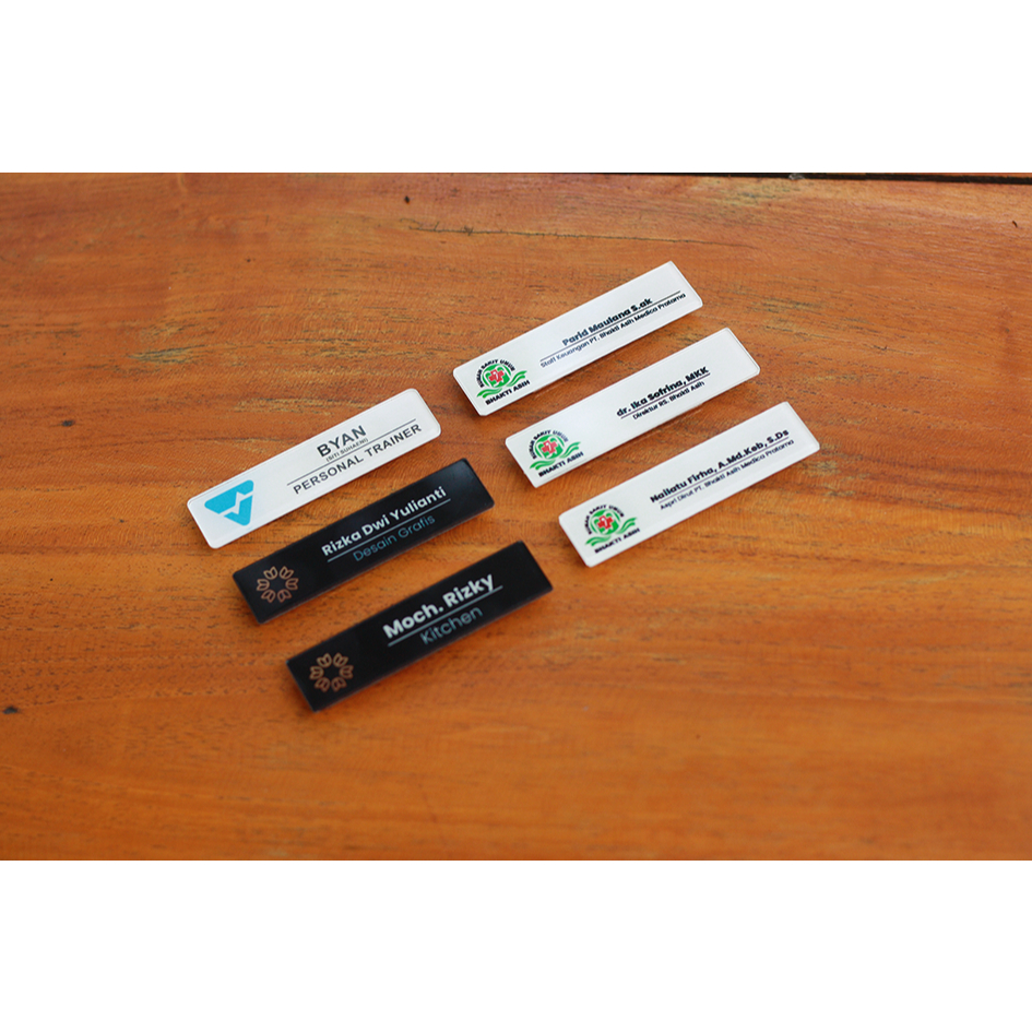 

Custom Name Tag Acrylic Magnet