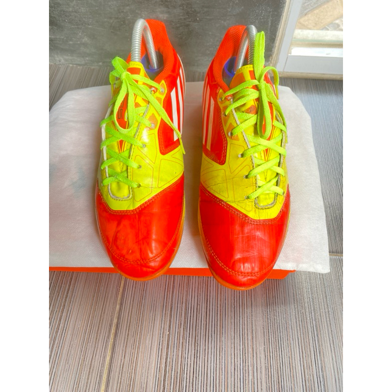 sepatu mini soccer second