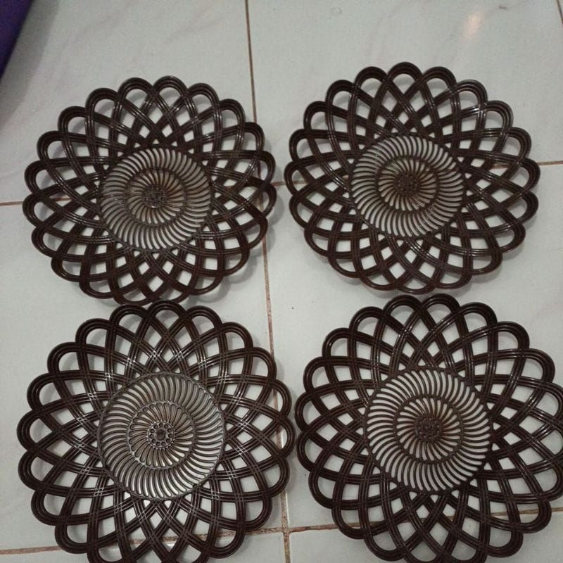 PIRING ROTAN BAHAN PLASTIK/ piring rotan 1lusin