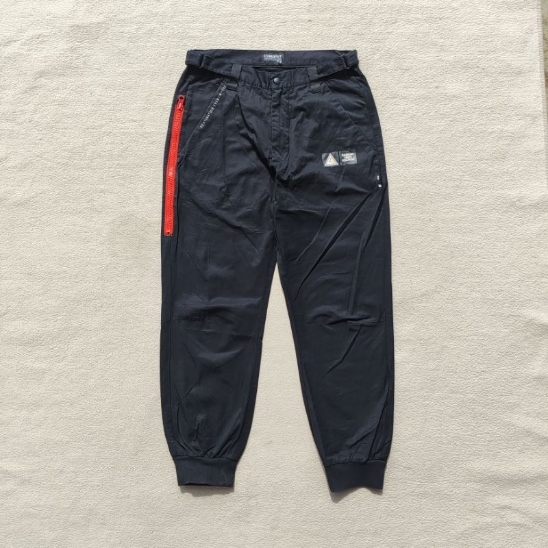 Izzue Explore Outdoor Pants