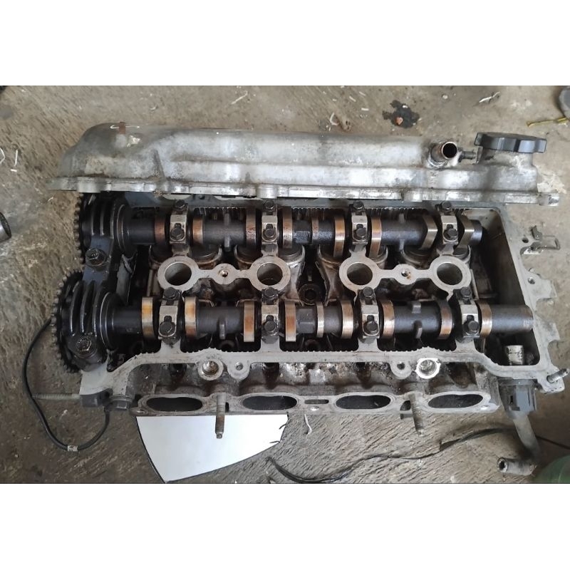 cylinder head corolla altis 2002
