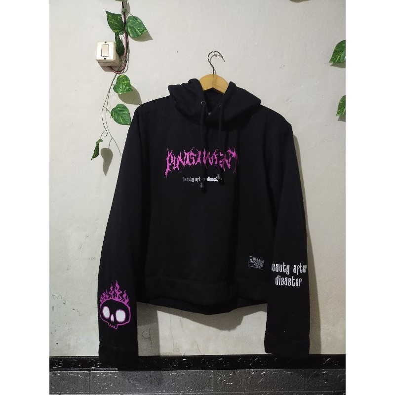 Hoodie crop punishment "Beauty after Disaster"