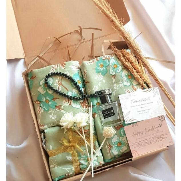 Kejutan Untung  FREE TASBIH WARNA  BUKU DZIKIR  HAMPERS ULANG TAHUN HAMPERS WANITA HAMPERS MUKENA DE