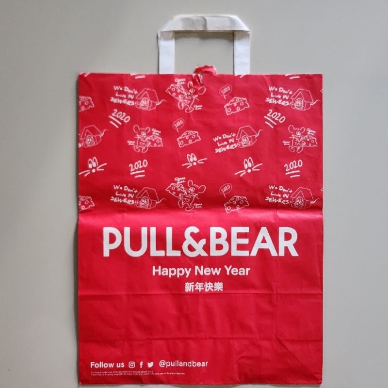 

paperbag PNB pull&bear edisi natal ukuran size L