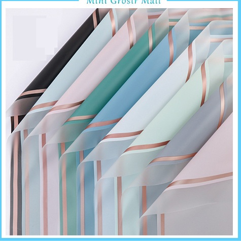 

Serbu Baru 2 Lembar Kertas buket Cellophane Wrapping New Gold Border perpack KB613