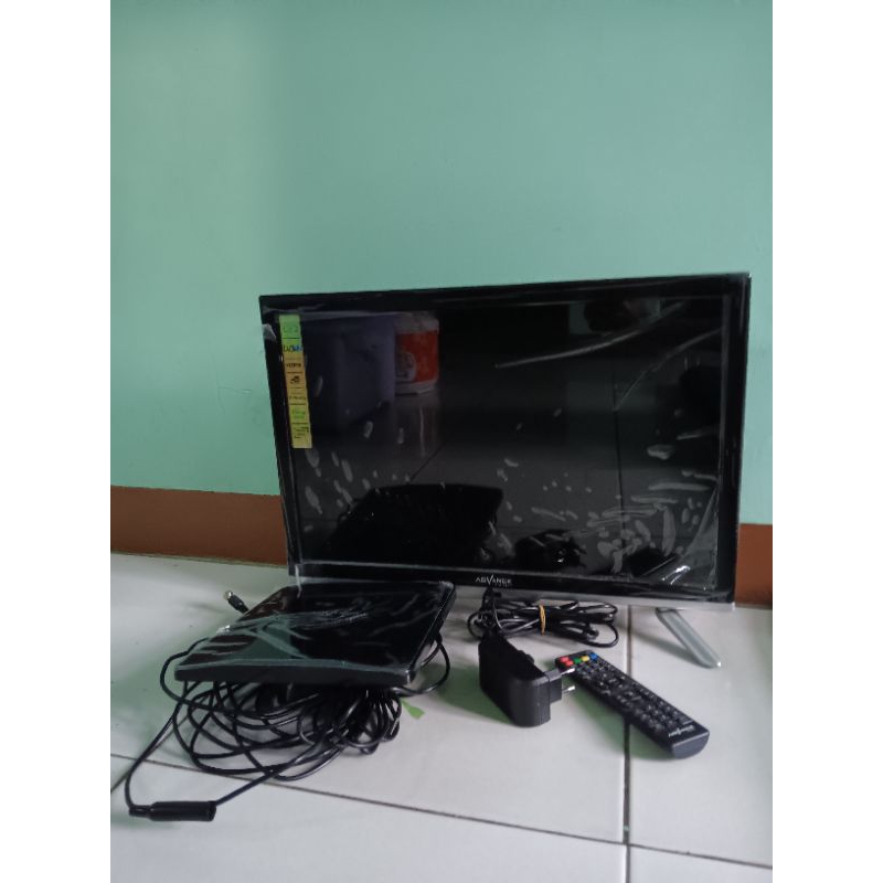 Tv advance bekas+antena dalam