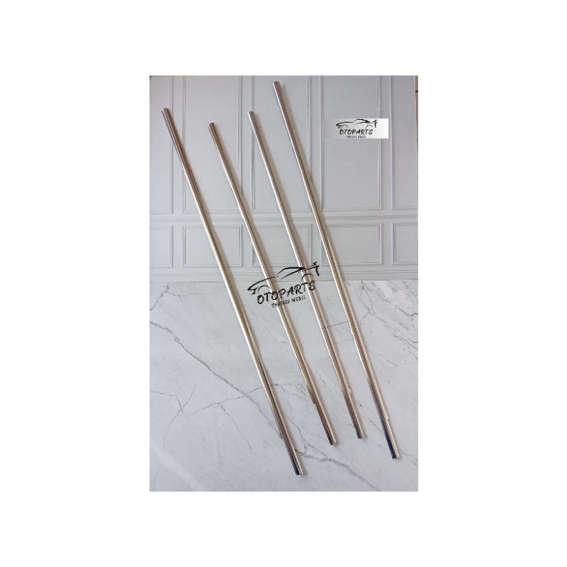 LIS PELIPIT ERTIGA LIS KACA SAMPING MOBIL ERTIGA TAHUN 2012-2017