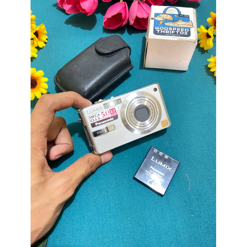 Camera Digital Panasonic Lumix DMC-FX7 silver series 5.0 MegaPixels (MINUS)