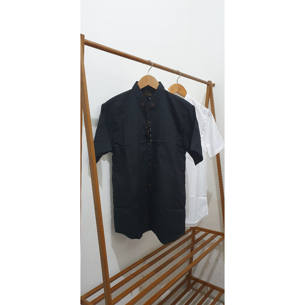 Kemeja Formal Lengan Pendek Pria | Basic Outfit Style