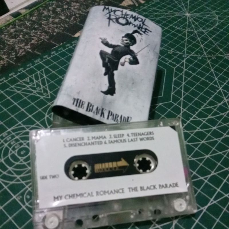 Kaset pita   MCR   the  black  parade