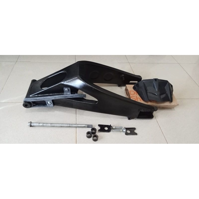 swing arm model R15 V3 PNP satria fu injeksi dan carbu