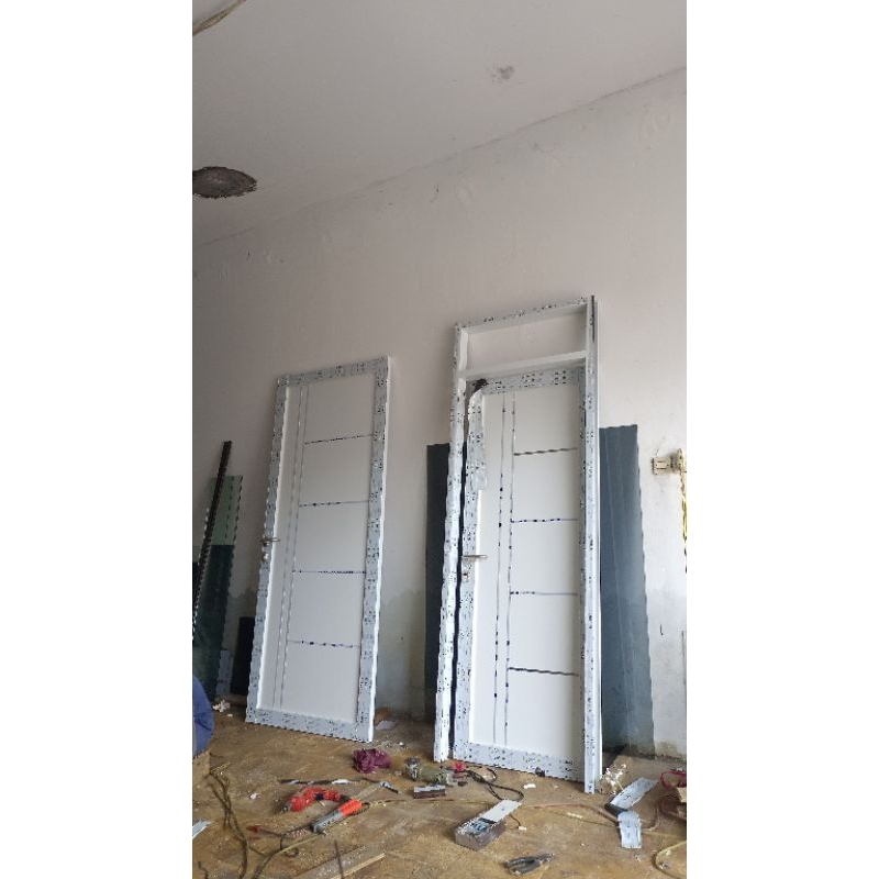 pintu kamar/pintu utama