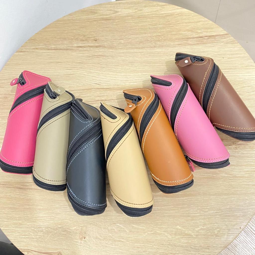 

KOTAK PENSIL BOLPOIN PENGGARIS TEMPAT PULPEN KULIT SINTETIS RN103