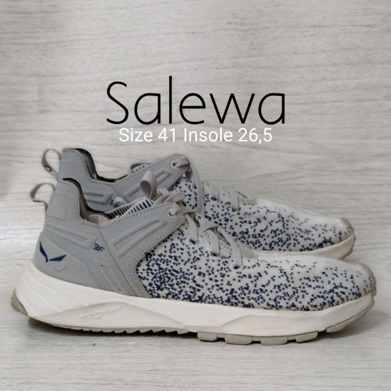 sepatu gunung hiking casual Salewa Modisch