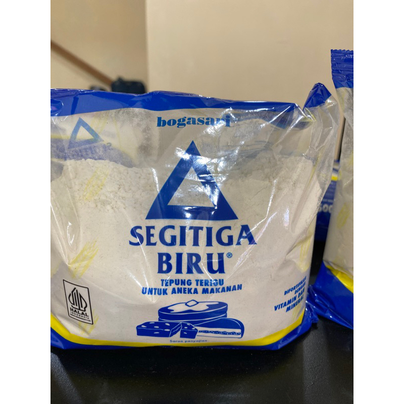 

Tepung terigu segitiga biru 500g