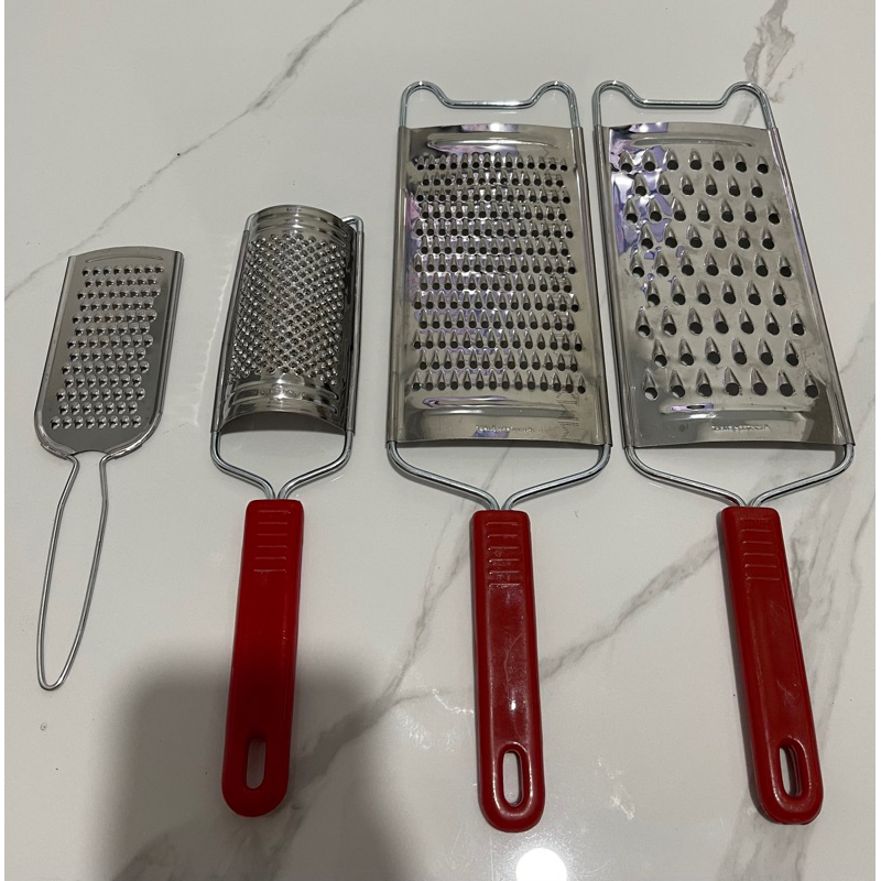 Parutan keju stainless/ Parutan kentang wortel / Parutan pala / Parutan serbaguna