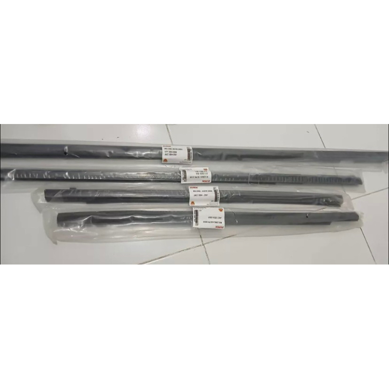 pelipit karet kaca list kaca luar 4 pintu jazz gd3 2004 2005 2006 2007