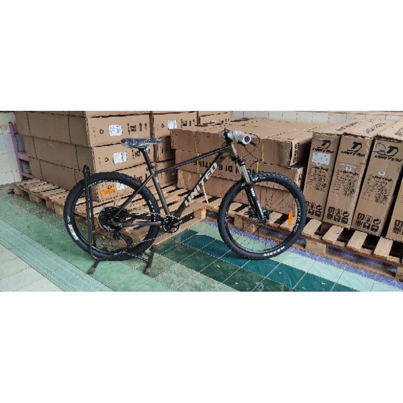 Sepeda Gunung MTB United Clovis 6.10 Terbaru