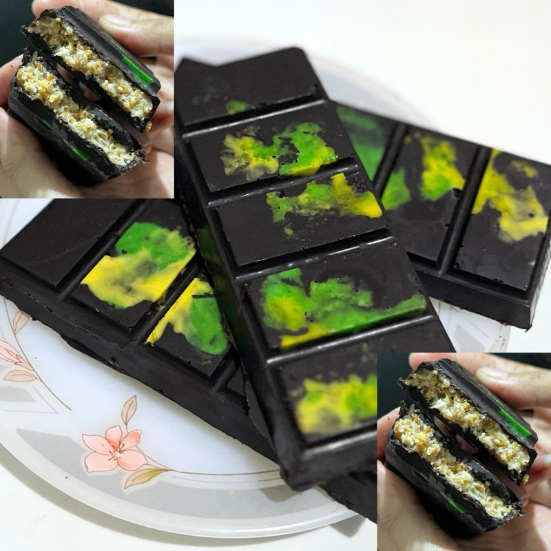 

Coklat Dubai Pistachio/Tiramisu/Matcha (NO COD)