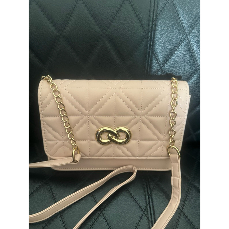 Les Femmes Sling Bag Pink