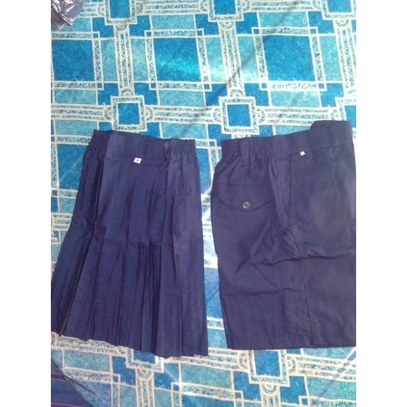 CELANA PENDEK DAN ROK PENDEK BIRU SMP/BIRU TUA BAHAN FAMATIXC