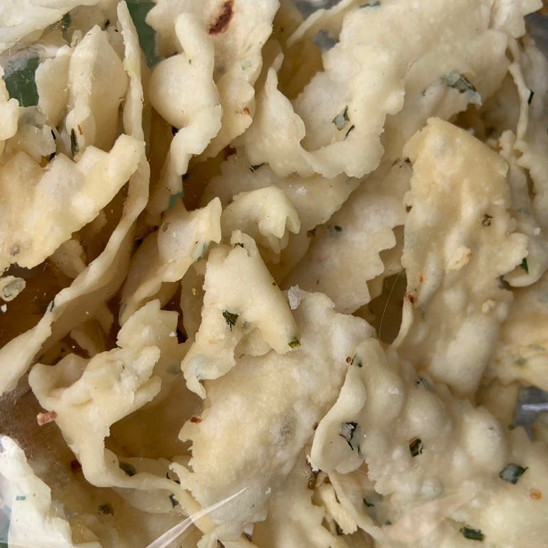 

Keripik bawang/ Kue bawang