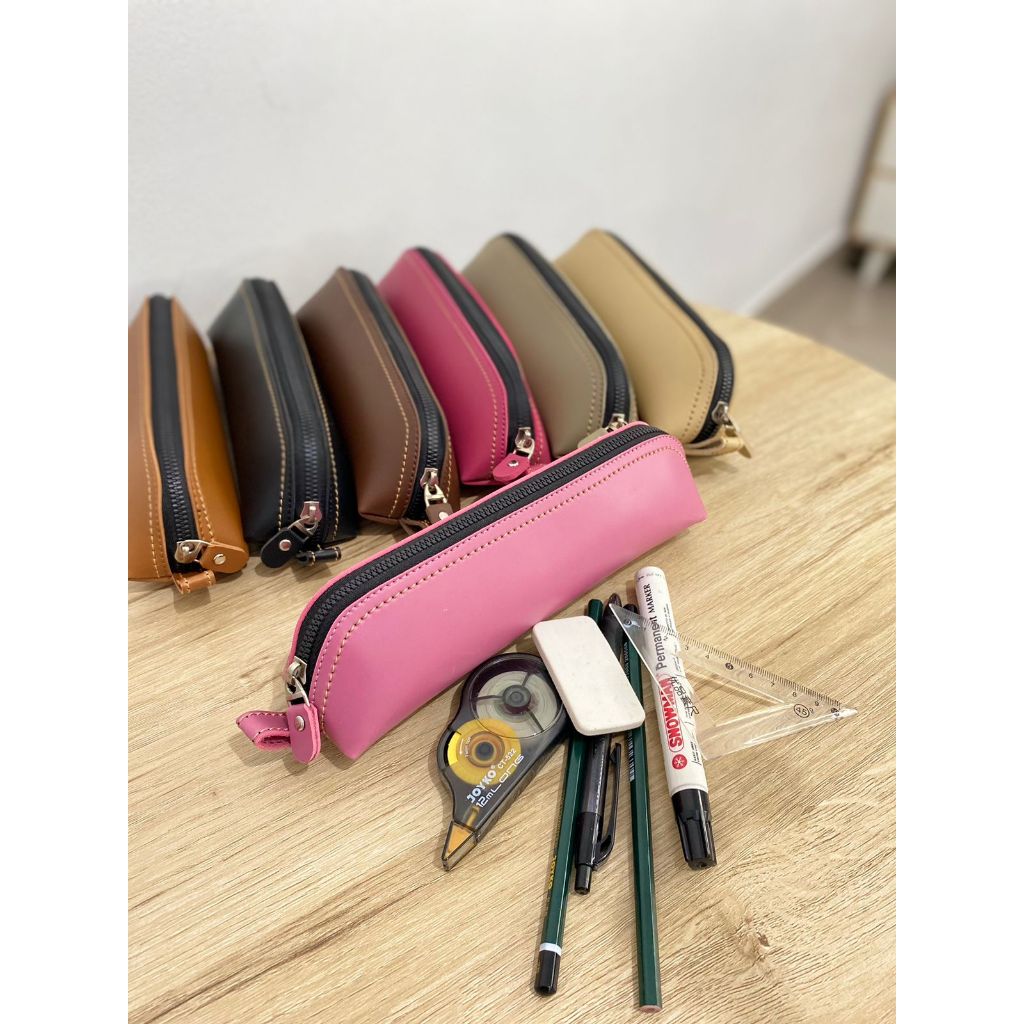 

TEMPAT PENSIL/CEPUK TEMPAT ATK KOTAK PENSIL KOTAK PULPEN KULIT SINTETIS MURAH RN107