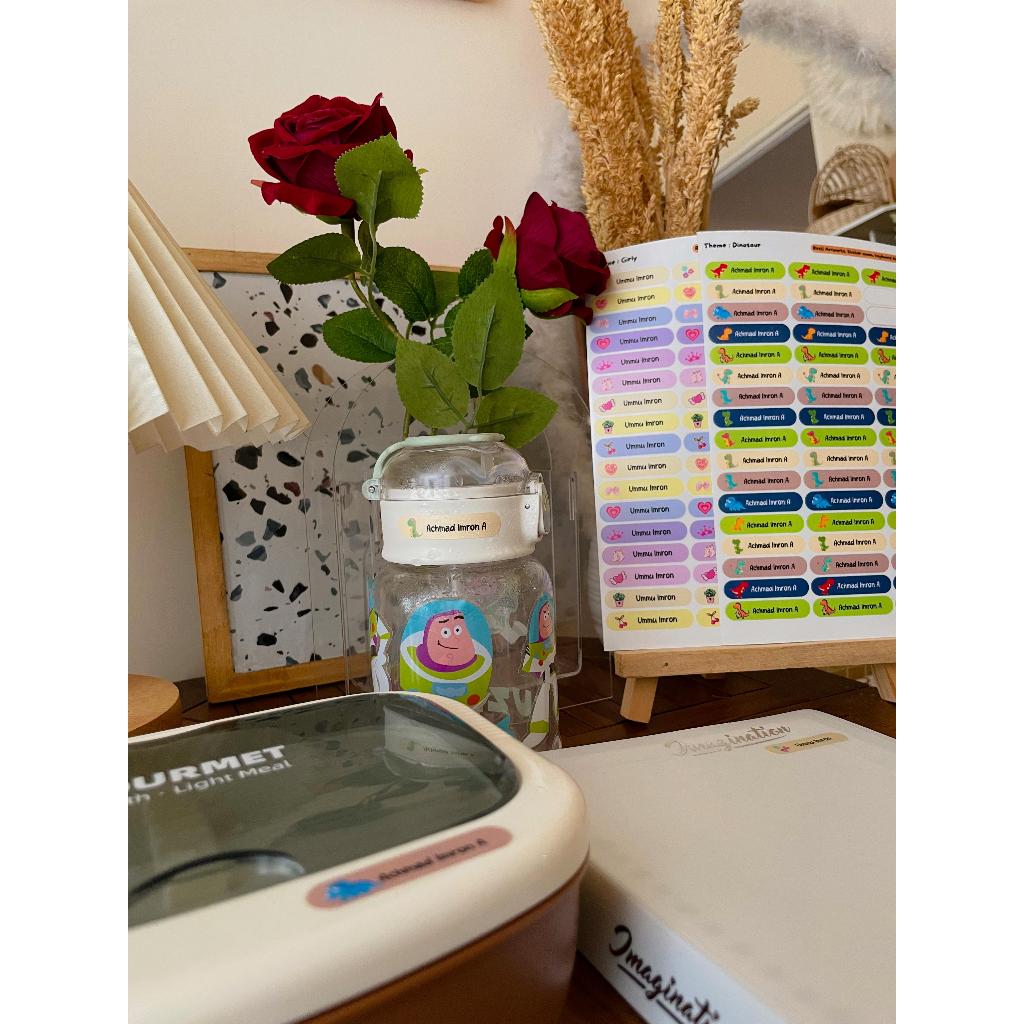 

Sticker nama anak tahan air