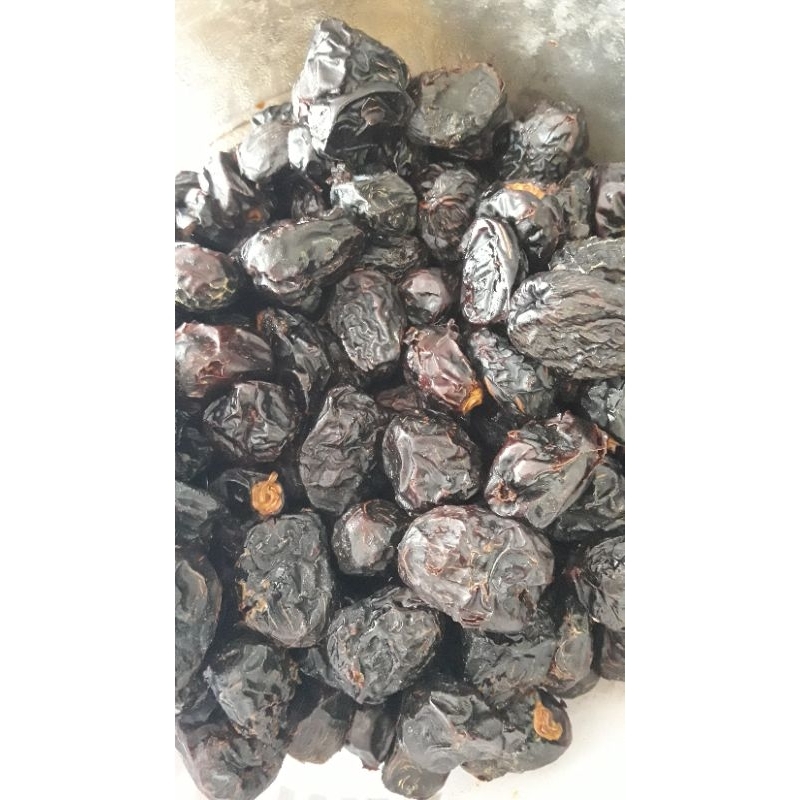

kurma ajwa/ kurma nabi