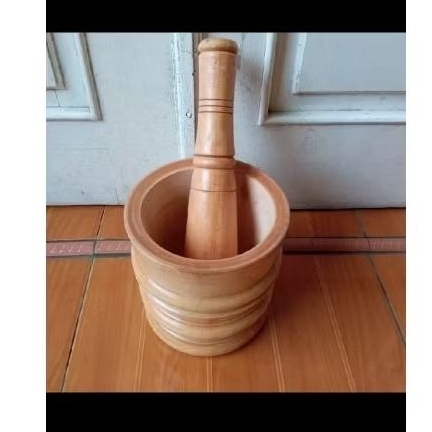 Lumpang Kayu/alat penumbuk ukuran besar