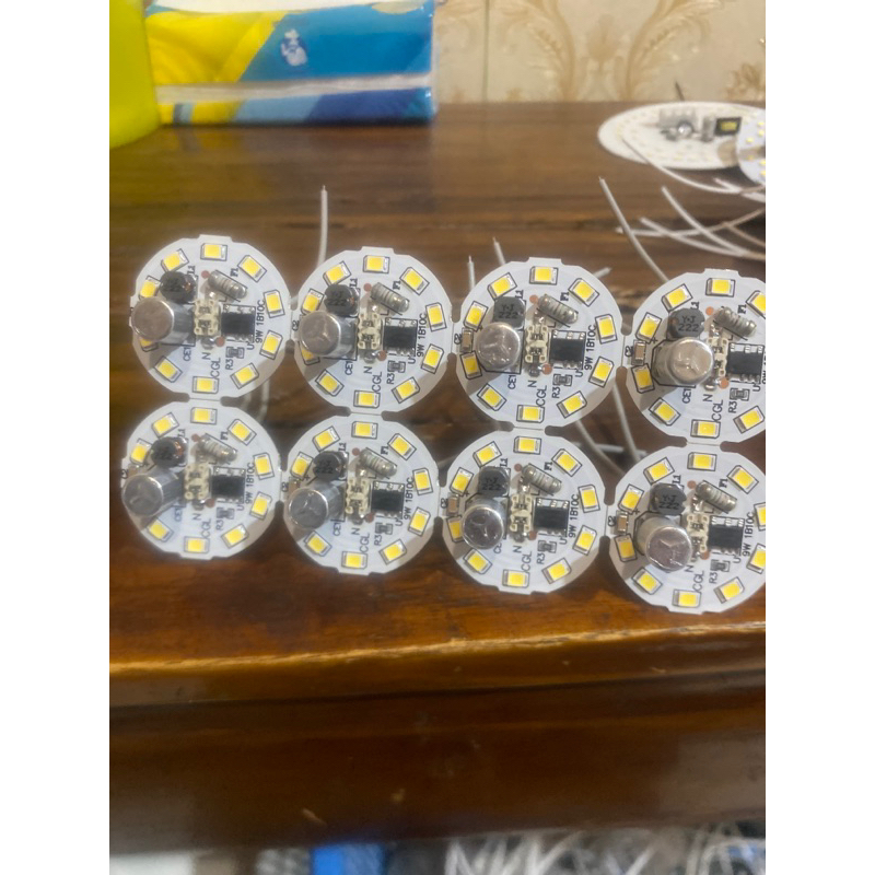 mesin lampu led 9 watt warna putih