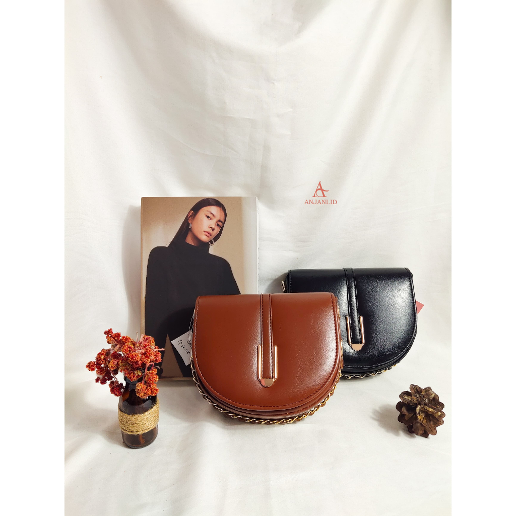 Tas Selempang Wanita Santai dengan Model Tas Bone