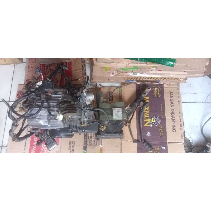 MESIN HONDA VERZA 150 INJEKSI SURAT KOMPLIT PLIS NO BATANG 1 SET FUL PENGAPTIAN SEMUA ADA MULUS ORI 