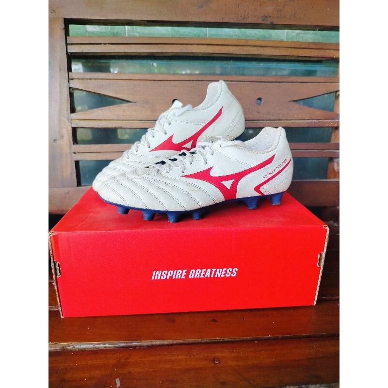 sepatu bola second mizuno
