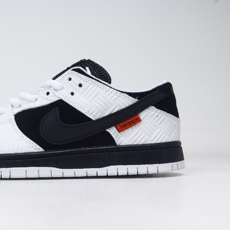 Nike SB Dunk Low Tightbooth BNIB