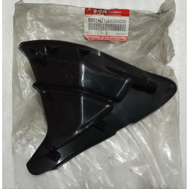 Cover front box inner L kiri cover mesin suzuki skywave 125 original 92118B13H00N000