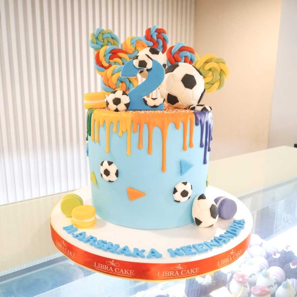 Kue ulang tahun/Kue birthday/Cake custom birthday/Cake ultah/Kue tema Bola