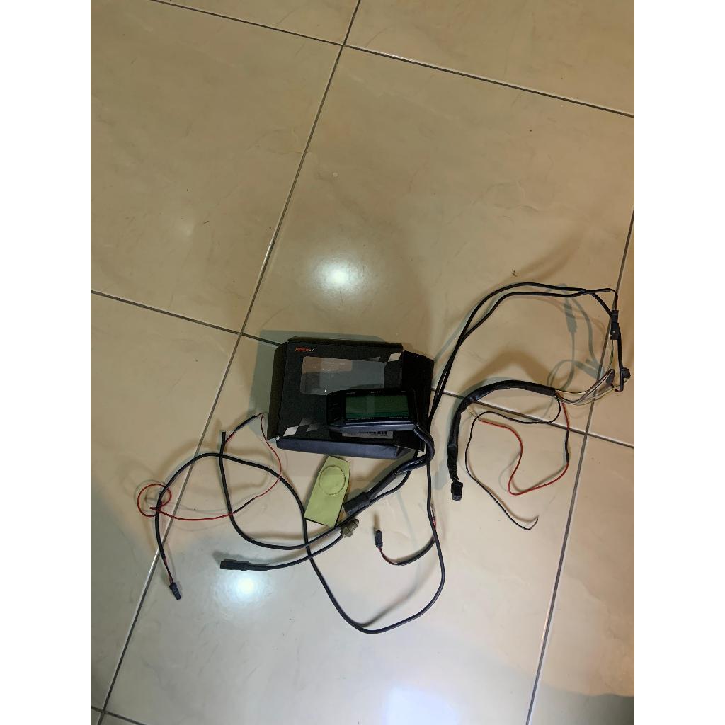 efimeter koso warna hitam