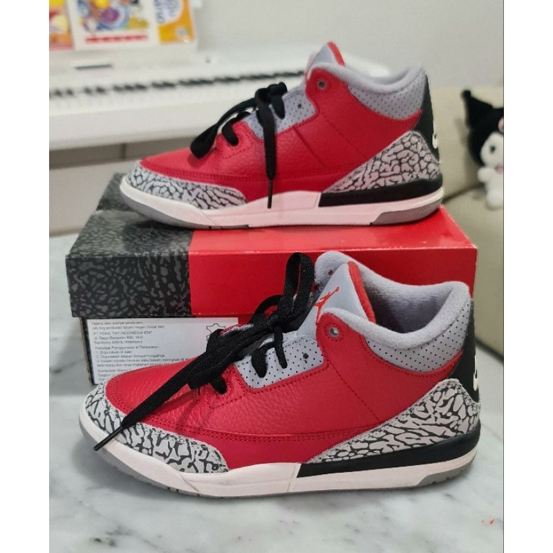 Preloved sepatu sneaker anak Nike Jordan 3 Retro SE , size 34