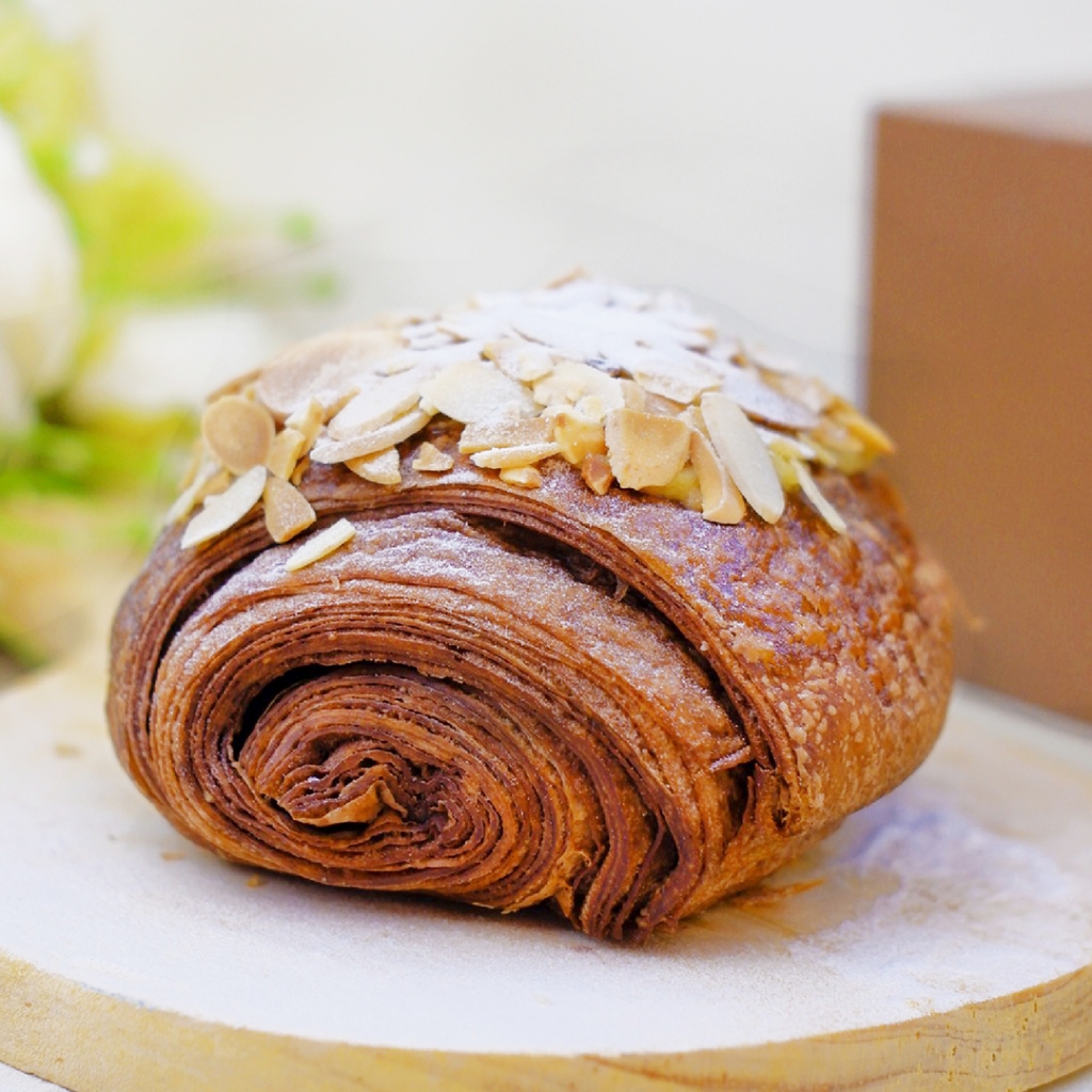 

Croissant Almond Chocolate